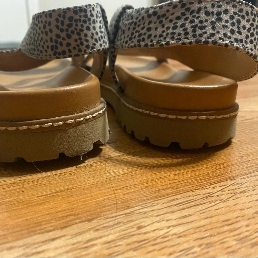 Universal Thread Leopard Sandals - Picture 4 of 4